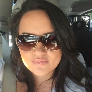 Meet your Posher, Natasha